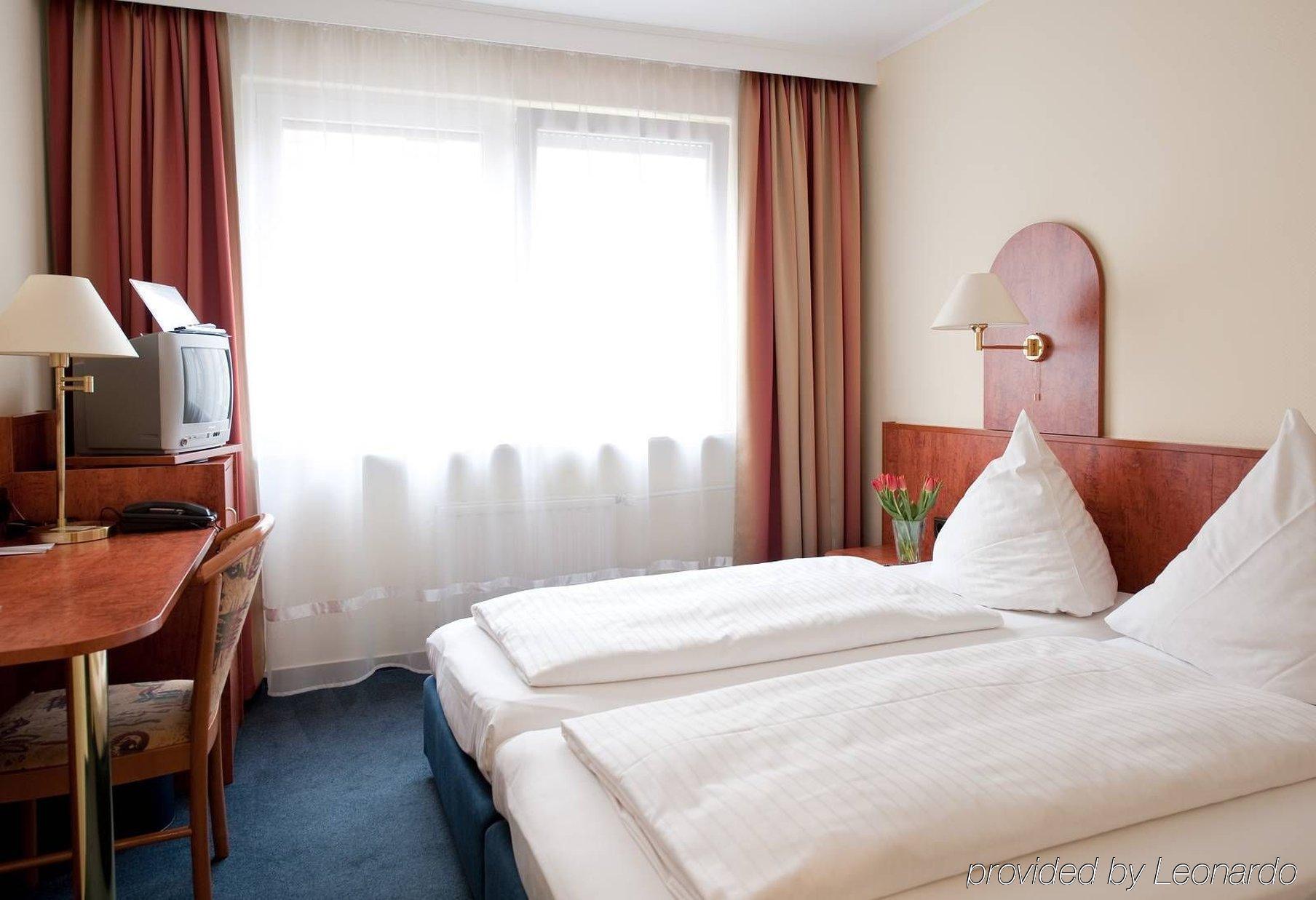 Falk Hotel Франкфурт-на-Майне Номер фото